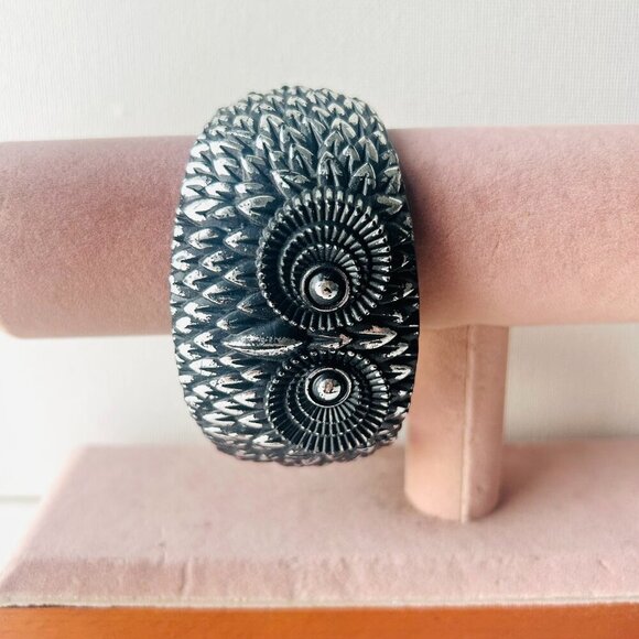 Vintage Chunky Owl Face Clamper Cuff Bracelet - Picture 3 of 7
